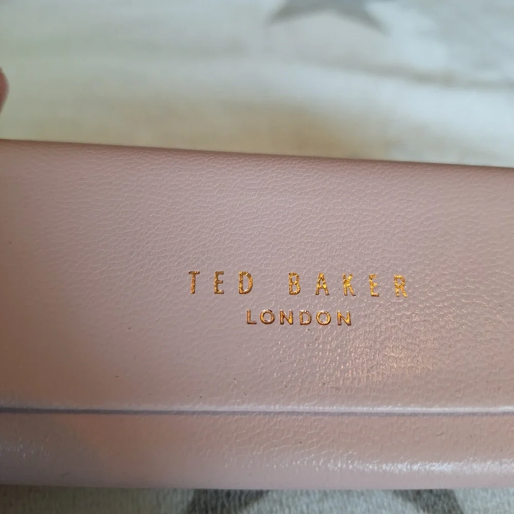 Ted Baker Sunglasses or Glasses Case Pink With Cleaning Cloth